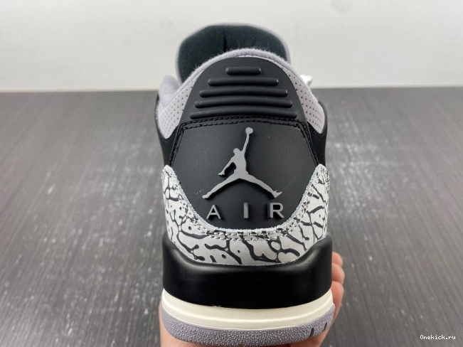 One Kick Jordan Air Noir CK9246-001 WMNS Off 3 0810